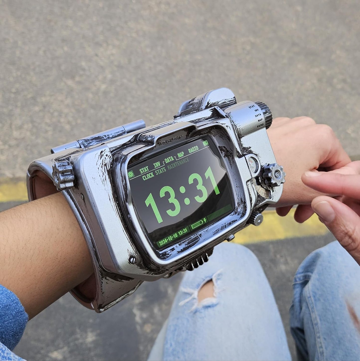 Fallout Pip-Boy 3000 Mk V Life-Size