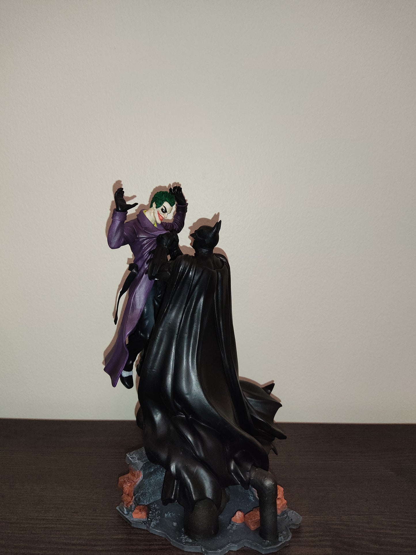 Batman Vs. Joker Diorama (Arkham Version)