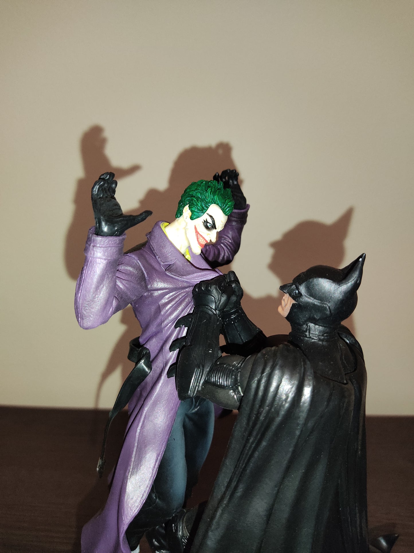 Batman Vs. Joker Diorama (Arkham Version)